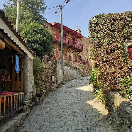 Casas Na Terra Seia