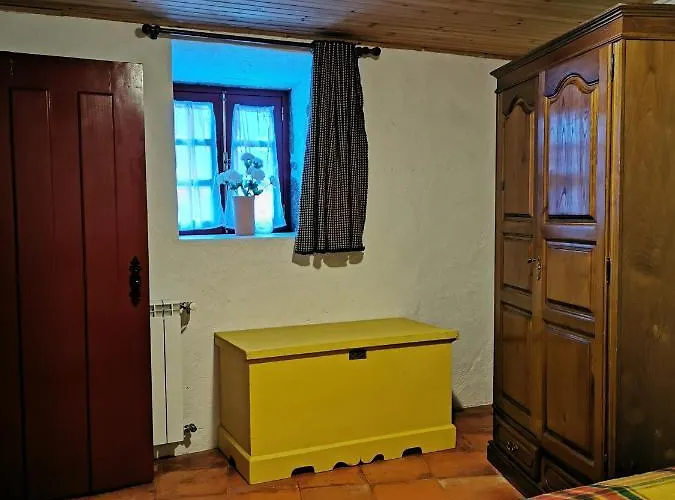 Casas Na Terra * Seia